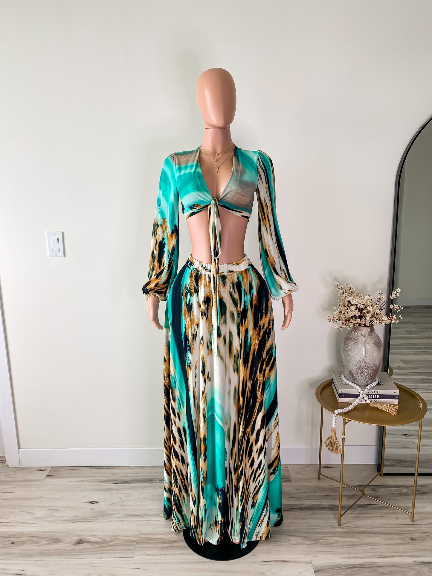Savage Siren – Tie-Front Crop Top & Flowy Maxi Skirt Set