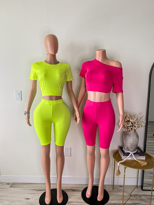 Vivid Motion – Neon Tee & Biker Shorts Set