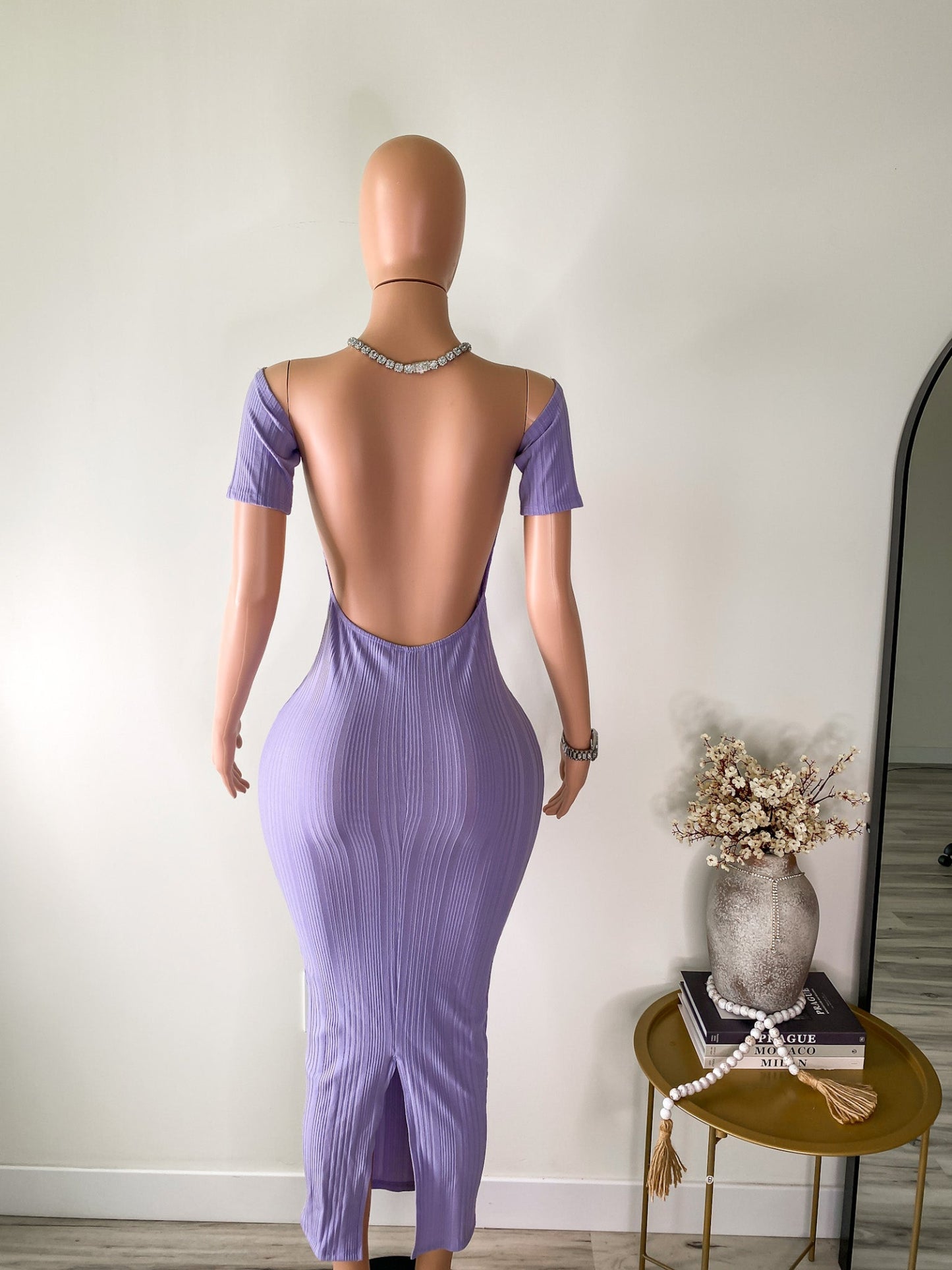 Bare Intentions – Ribbed Backless Midi Dress (Lavender)